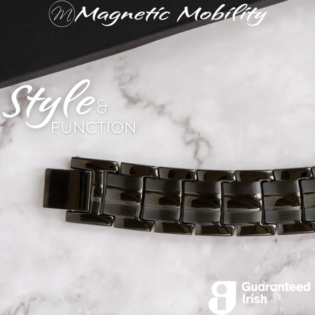 Close up view of the clasp of a Ashe Night Double Strength 4in1 Magnetic Bracelet from Magnetic Mobility. A sleek all black Magnetic Bracelet for arthritis and back pain. 